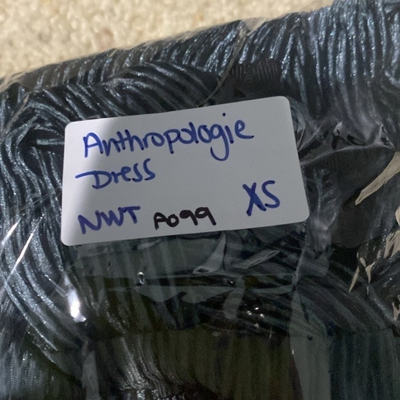 Maeve Anthropologie NWT Adrienne Twist-Back Velvet Midi Dress Black/Gray Sz XS - Picture 15 of 15